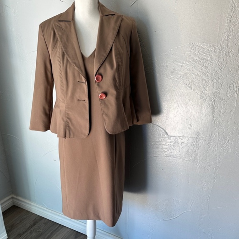 Larry Levine Brown Skirt Set